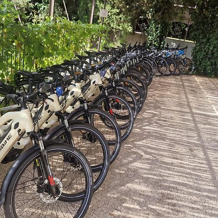 קרוביניו Agriturismo Dea Cerere מראה חיצוני תמונה